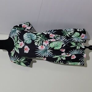 NWT Charmyi Green Tropical Floral Short Sleeve Dress with Pockets Size Small